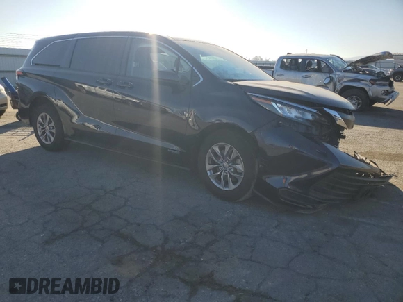 2021 Toyota Sienna LE with VIN 5TDKRKEC6MS013416, listed as a Copart auction lot 89003355 with 93,169 mi miles and Salvage title. Bid and sale history available at DreamBid. Image 4.