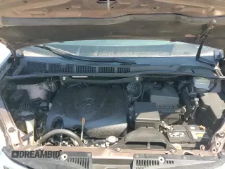 2018 Toyota Sienna LE Auto Access Seat with VIN 5TDKZ3DCXJS903114, listed as a Copart auction lot 68462915 with 92,385 mi miles and Clean title. Bid and sale history available at DreamBid. Image 13.