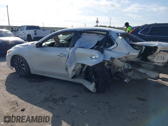 2014 Nissan Altima SV with VIN 1N4AL3AP0EC278546, listed as a IAAI auction lot 41762901 with 121,756 mi miles and . Bid and sale history available at DreamBid. Image 3.