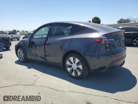2024 Tesla Model Y Long Range с VIN 7SAYGDEE1RF060140, выставлен на аукционе Copart как лот 60923445 с пробегом 12 765 миль миль и Списание • Salvage title. История ставок и продаж доступна на DreamBid. Изображение 2.