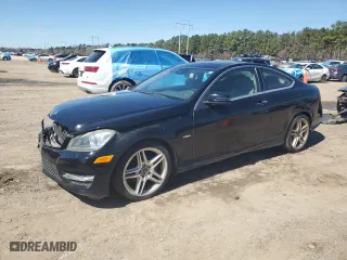 2012 Mercedes-Benz C-Class C 250 with VIN WDDGJ4HB5CF932422, listed as a Copart auction lot 47236935 with 69,914 mi miles and Clean Title. Bid and sale history available at carsss.com. Image 1.