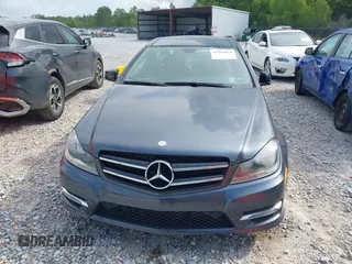 2014 Mercedes-Benz C 250 z VIN WDDGJ4HB9EG224400, wystawiony jako IAAI lot #42054054 z przebiegiem 40 200 mil mil oraz . Historia ofert i sprzedaży dostępna na DreamBid. Obrazek 12.
