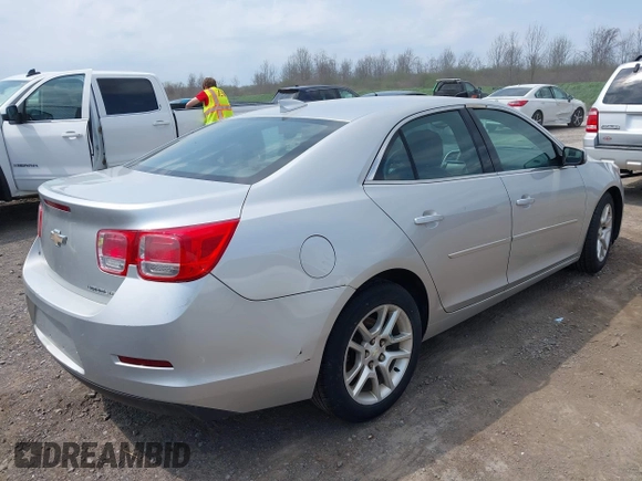 2015 Chevrolet Malibu LT with VIN 1G11C5SL3FU127044, listed as a IAAI auction lot 42142155 with 220,284 mi miles and . Bid and sale history available at DreamBid. Image 4.