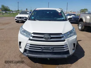 2018 Toyota Highlander LE z VIN 5TDZZRFH9JS288436, wystawiony jako IAAI lot #41990854 z przebiegiem 151 651 mil mil oraz . Historia ofert i sprzedaży dostępna na DreamBid. Obrazek 6.