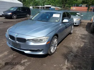 2013 BMW 3 Series 328i z VIN WBA3A5G57DNP19440, wystawiony jako IAAI lot #42540834 z przebiegiem 135 117 mil mil oraz . Historia ofert i sprzedaży dostępna na DreamBid. Obrazek 2.