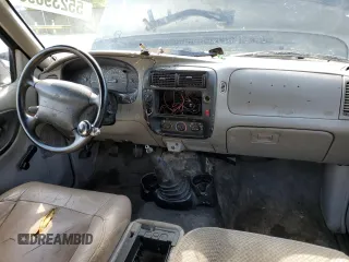 1999 Ford Ranger XL with VIN 1FTZR15V7XTA62124, listed as a Copart auction lot 55239095 with 284,087 mi miles and Clean title. Bid and sale history available at DreamBid. Image 8.