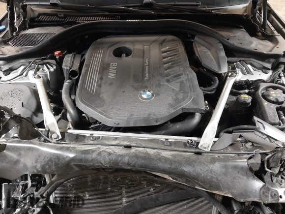 2018 BMW 5 Series 540i xDrive with VIN WBAJE7C53JWD52669, listed as a IAAI auction lot 41634800 with 89,829 mi miles and . Bid and sale history available at DreamBid. Image 10.