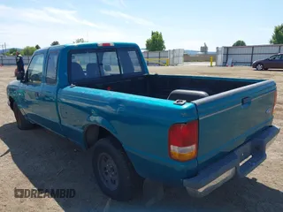 1994 Ford Ranger Splash z VIN 1FTCR14X1RPB54821, wystawiony jako IAAI lot #42386817 z przebiegiem 222 997 mil mil oraz . Historia ofert i sprzedaży dostępna na DreamBid. Obrazek 3.