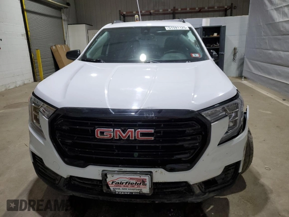 2024 GMC Terrain SLE z VIN 3GKALMEG7RL141287, wystawiony jako Copart lot #51591125 z przebiegiem 25 241 mil mil oraz Szkoda całkowita • Salvage title. Historia ofert i sprzedaży dostępna na DreamBid. Obrazek 5.