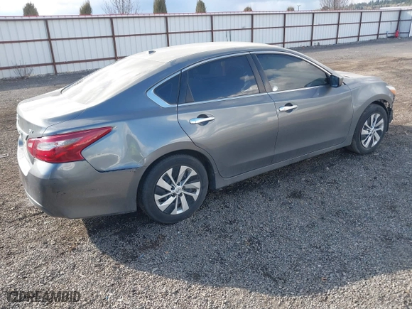 2018 Nissan Altima 2.5 SR with VIN 1N4AL3APXJC123240, listed as a IAAI auction lot 41808689 with 111,920 mi miles. Bid and sale history available at carsss.com. Image 4.