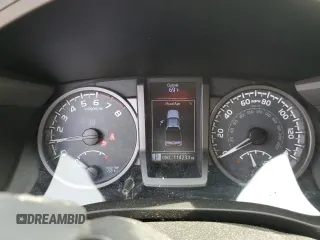 2017 Toyota Tacoma SR5 с VIN 3TMCZ5AN5HM113820, выставлен на аукционе Copart как лот 54549355 с пробегом 114 231 миль миль и Списание • Salvage title. История ставок и продаж доступна на DreamBid. Изображение 9.