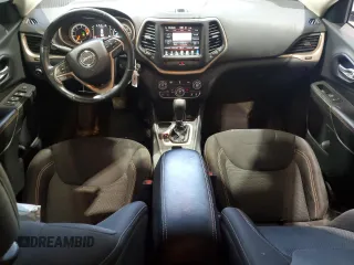 2016 Jeep Cherokee Altitude with VIN 1C4PJLCB0GW350486, listed as a Copart auction lot 85436634 with 198,587 mi miles and Salvage Title. Bid and sale history available at carsss.com. Image 8.