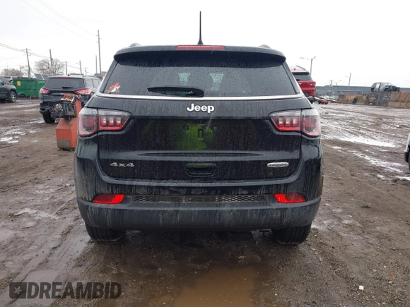 2023 Jeep Compass Latitude z VIN 3C4NJDBN4PT538846, wystawiony jako IAAI lot #41692514 z przebiegiem 13 057 mil mil oraz . Historia ofert i sprzedaży dostępna na DreamBid. Obrazek 16.