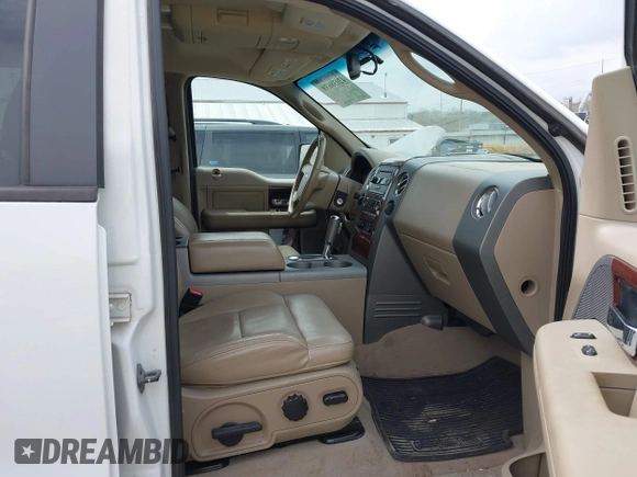 2008 Ford F-150 XLT with VIN 1FTPW14V28FA72092, listed as a IAAI auction lot 42038639 with 211,839 mi miles. Bid and sale history available at carsss.com. Image 5.