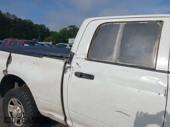 2015 Ram 2500 Tradesman with VIN 3C6TR5CT1FG628313, listed as a IAAI auction lot 42105431 with 306,368 mi miles and . Bid and sale history available at DreamBid. Image 21.