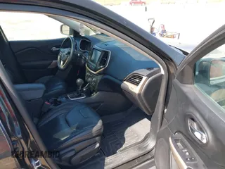 2017 Jeep Cherokee Limited with VIN 1C4PJMDS2HD239018, listed as a IAAI auction lot 42254356 with 129,673 mi miles and . Bid and sale history available at DreamBid. Image 5.