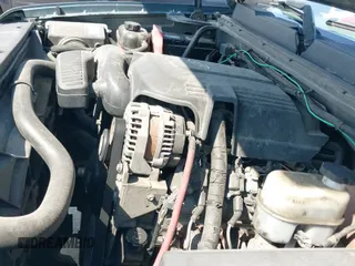 2007 Chevrolet Silverado 1500 Work Truck z VIN 2GCEC13C871552806, wystawiony jako IAAI lot #43204941 z przebiegiem 176 290 mil mil oraz . Historia ofert i sprzedaży dostępna na DreamBid. Obrazek 20.