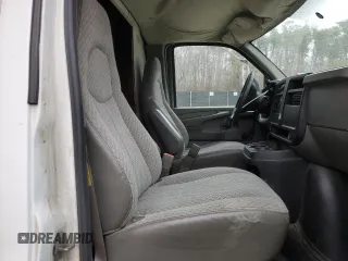2005 Chevrolet Express Commercial C7L DRW with VIN 1GBJG31U251204341, listed as a Copart auction lot 48927935 with 220,497 mi miles and Salvage Title. Bid and sale history available at carsss.com. Image 11.