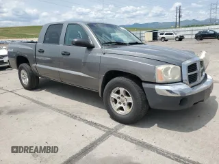 2005 Dodge Dakota SLT z VIN 1D7HW48K15S353766, wystawiony jako Copart lot #59213395 z przebiegiem 182 659 mil mil oraz Szkoda całkowita • Salvage title. Historia ofert i sprzedaży dostępna na DreamBid. Obrazek 4.