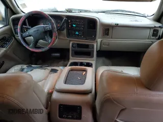 2004 GMC Yukon SLT with VIN 1GKEC13ZX4R251210, listed as a Copart auction lot 76899574 with 292,932 mi miles and Non Repairable. Bid and sale history available at carsss.com. Image 8.