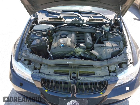 2007 BMW 3 Series 328xi с VIN WBAVC93567K032567, выставлен на аукционе IAAI как лот 42335514 с пробегом Не указан миль и . История ставок и продаж доступна на DreamBid. Изображение 10.