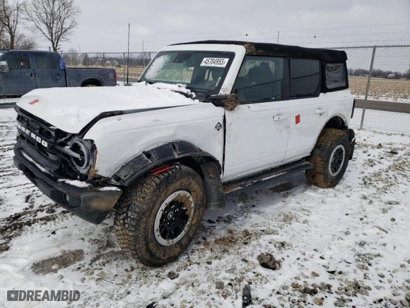 2024 Ford Bronco Outer Banks with VIN 1FMEE8BP1RLA50798, listed as a Copart auction lot 45704955 with 8,182 mi miles and Salvage Title. Bid and sale history available at carsss.com. Image 1.