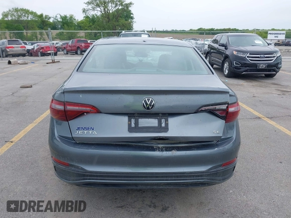2022 Volkswagen Jetta SE with VIN 3VW7M7BU5NM000413, listed as a IAAI auction lot 42326437 with 61,385 mi miles and . Bid and sale history available at DreamBid. Image 17.