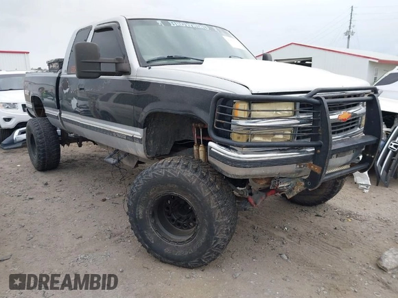 1997 Chevrolet Silverado 1500 with VIN 1GCEK19R0VE270671, listed as a IAAI auction lot 41848768 with 211,030 mi miles and . Bid and sale history available at DreamBid. Image 1.