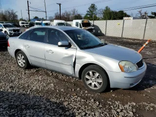 2005 Ford Five Hundred SEL with VIN 1FAFP241X5G131817, listed as a Copart auction lot 82194734 with 85,122 mi miles and Salvage Title. Bid and sale history available at carsss.com. Image 4.