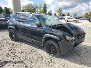 2019 Jeep Cherokee Trailhawk with VIN 1C4PJMBX6KD189200, listed as a Copart auction lot 72857494 with 98,329 mi miles and Clean Title. Bid and sale history available at DreamBid. Image 4.