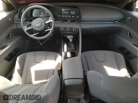 2024 Hyundai Elantra SE с VIN KMHLL4DGXRU834877, выставлен на аукционе Copart как лот 54592615 с пробегом 3 888 миль миль и Списание • Salvage title. История ставок и продаж доступна на DreamBid. Изображение 8.
