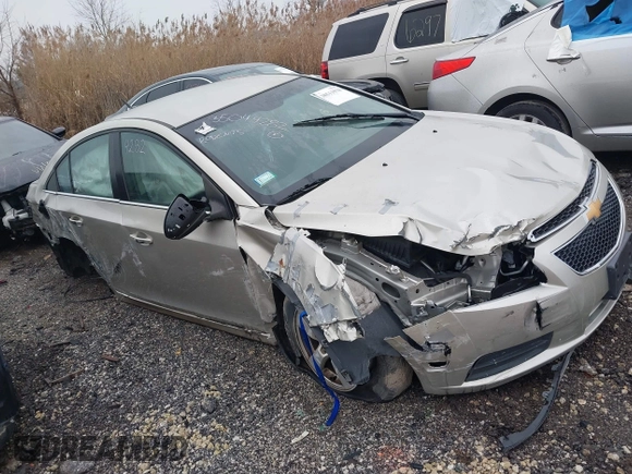 2014 Chevrolet Cruze 1LT with VIN 1G1PC5SB7E7476495, listed as a IAAI auction lot 38513578 with Not Provided miles and . Bid and sale history available at DreamBid. Image 1.