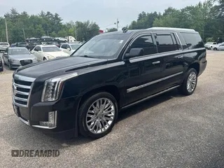 2015 Cadillac Escalade ESV Premium z VIN 1GYS4JKJ1FR272533, wystawiony jako IAAI lot #42461108 z przebiegiem 227 892 mil mil oraz . Historia ofert i sprzedaży dostępna na DreamBid. Obrazek 2.