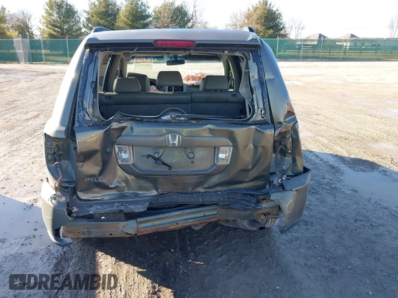 2006 Honda Pilot EX-L with VIN 5FNYF28546B002907, listed as a IAAI auction lot 41650042 with 272,069 mi miles and . Bid and sale history available at DreamBid. Image 6.
