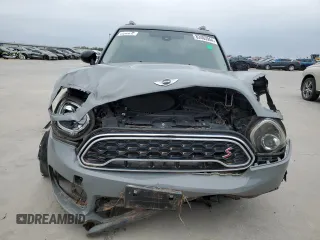 2018 MINI Countryman Cooper S with VIN WMZYT3C34J3E00485, listed as a Copart auction lot 82463944 with 0 mi miles and Clean Title. Bid and sale history available at carsss.com. Image 5.