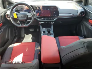 2025 Chevrolet Equinox EV RS z VIN 3GN7DSRP7SS124364, wystawiony jako Copart lot #53057455 z przebiegiem 4624 mil mil oraz Szkody całkowita. Historia ofert i sprzedaży dostępna na DreamBid. Obrazek 8.