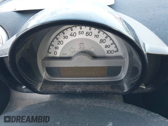2013 Smart fortwo Pure with VIN WMEEJ3BA7DK596875, listed as a IAAI auction lot 41601623 with 1 mi miles. Bid and sale history available at carsss.com. Image 14.