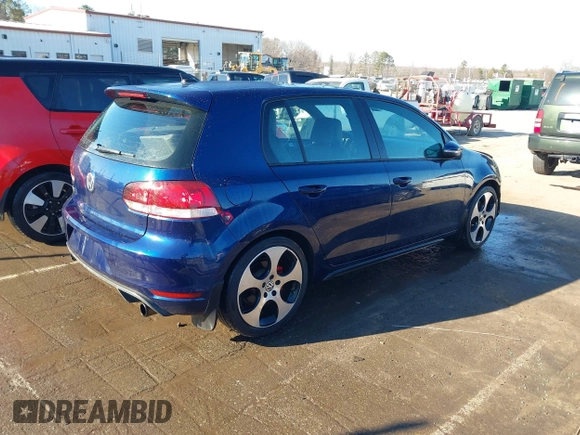 2011 Volkswagen GTI w/Sunroof & Navi PZEV z VIN WVWGD7AJ7BW273794, wystawiony jako IAAI lot #41603135 z przebiegiem 102 535 mil mil oraz . Historia ofert i sprzedaży dostępna na DreamBid. Obrazek 4.