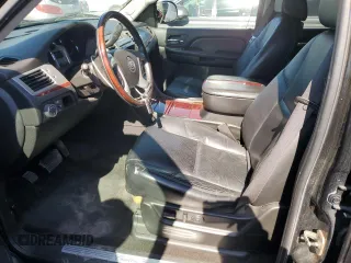 2008 Cadillac Escalade z VIN 1GYFK63858R253566, wystawiony jako Copart lot #57914165 z przebiegiem 178 162 mil mil oraz Szkody całkowita. Historia ofert i sprzedaży dostępna na DreamBid. Obrazek 7.