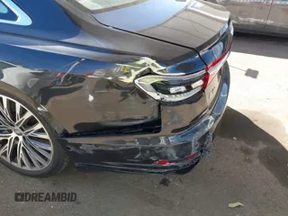2019 Audi A8 z VIN WAU8DAF83KN006534, wystawiony jako IAAI lot #41712610 z przebiegiem 52 263 mil mil oraz . Historia ofert i sprzedaży dostępna na DreamBid. Obrazek 6.