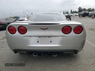 2008 Chevrolet Corvette z VIN 1G1YY26W685116510, wystawiony jako Copart lot #55888895 z przebiegiem Nie podano mil oraz Szkoda całkowita • Salvage title. Historia ofert i sprzedaży dostępna na DreamBid. Obrazek 6.