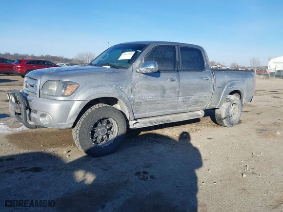 2005 Toyota Tundra SR5 with VIN 5TBDT44165S499774, listed as a IAAI auction lot 41417325 with 220,476 mi miles. Bid and sale history available at carsss.com. Image 2.