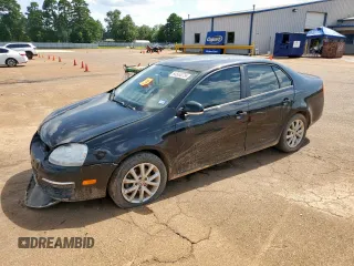 2010 Volkswagen Jetta SEL z VIN 3VWRX7AJ0AM135266, wystawiony jako Copart lot #64504075 z przebiegiem 205 819 mil mil oraz Szkoda całkowita • Salvage title. Historia ofert i sprzedaży dostępna na DreamBid. Obrazek 1.