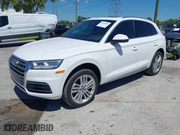 2018 Audi Q5 Premium Plus with VIN WA1BNAFYXJ2097883, listed as a IAAI auction lot 41890804 with 44,220 mi miles. Bid and sale history available at carsss.com. Image 2.