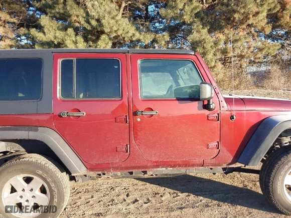 2008 Jeep Wrangler Unlimited X with VIN 1J4GA391X8L606077, listed as a IAAI auction lot 41419722 with 67,001 mi miles. Bid and sale history available at carsss.com. Image 14.