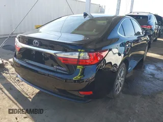 2016 Lexus ES 300h z VIN JTHBW1GG1G2121262, wystawiony jako IAAI lot #41959615 z przebiegiem 131 247 mil mil oraz . Historia ofert i sprzedaży dostępna na DreamBid. Obrazek 4.