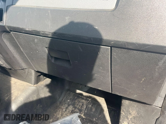 2013 Ford F-150 XL с VIN 1FTFX1EF1DKE89253, выставлен на аукционе IAAI как лот 42575807 с пробегом 211 037 миль миль и . История ставок и продаж доступна на DreamBid. Изображение 20.