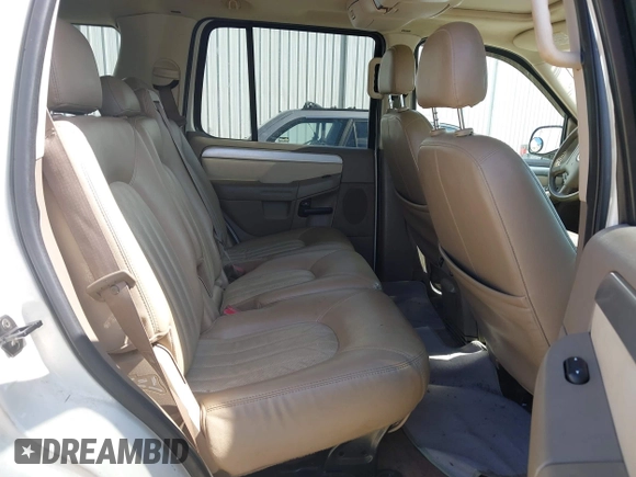 2003 Mercury Mountaineer Convenience with VIN 4M2DU86W93ZJ18901, listed as a IAAI auction lot 42655835 with Not provided miles and . Bid and sale history available at DreamBid. Image 8.