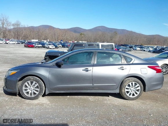 2016 Nissan Altima 2.5 SR with VIN 1N4AL3AP1GN387220, listed as a IAAI auction lot 41555867 with 196,997 mi miles. Bid and sale history available at carsss.com. Image 15.