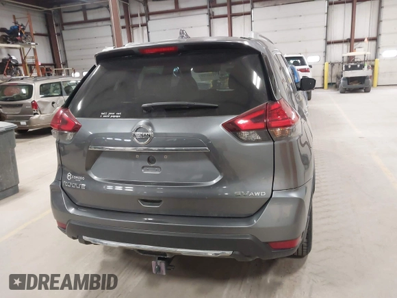 2017 Nissan Rogue SL with VIN 5N1AT2MV8HC822919, listed as a IAAI auction lot 41695713 with 113,226 mi miles. Bid and sale history available at carsss.com. Image 16.